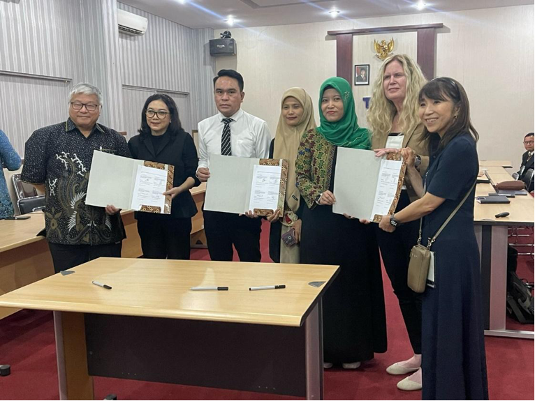 Laporan Acara Penandatanganan MoU Antara IEEE dan ISAS, FORTEI, APTIKOM, serta PII